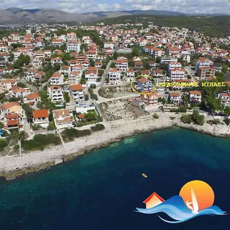 Apartment In Okrug Gornji With Two-bedrooms 2 *